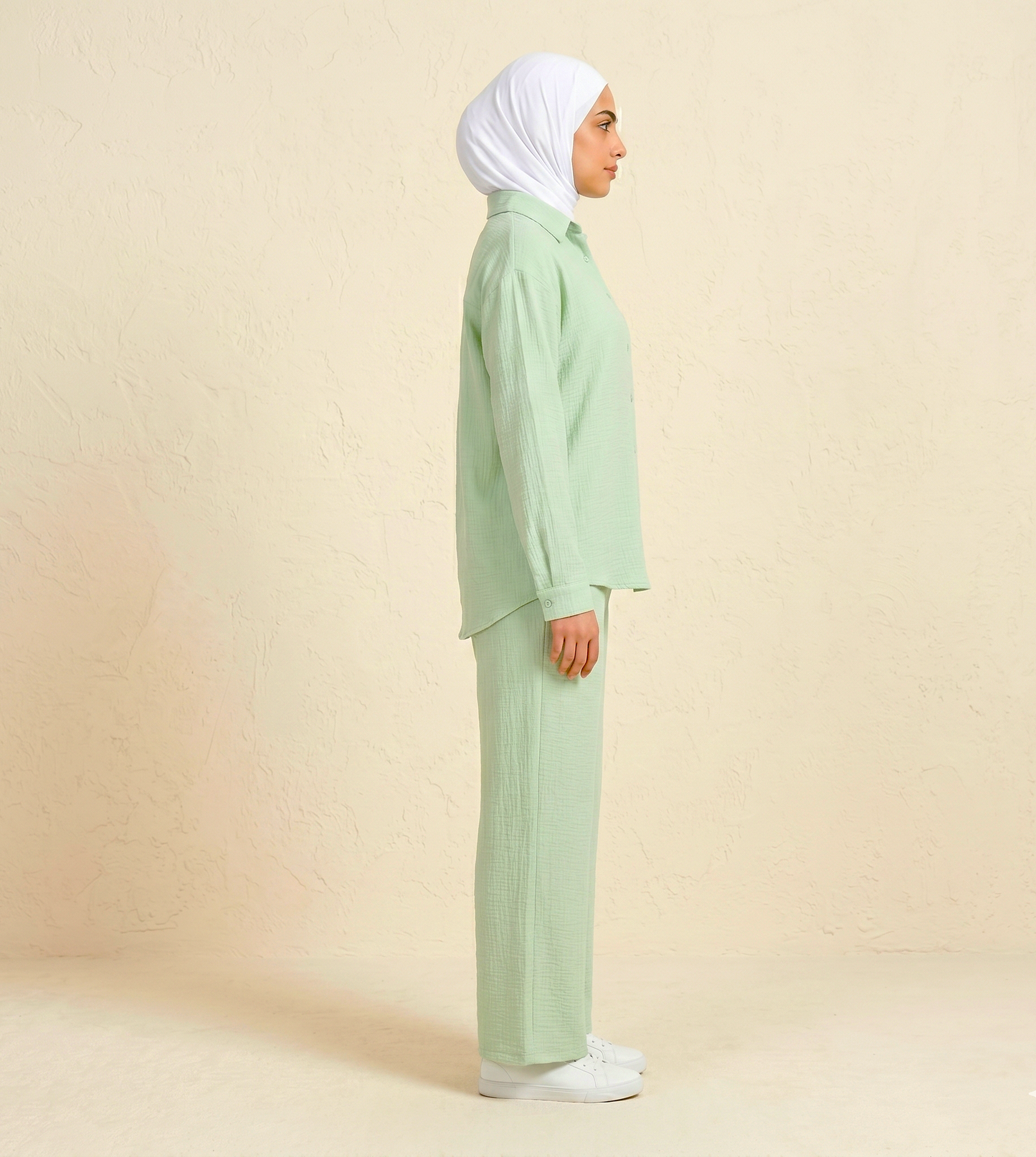 طقم قميص مريح ومنسوج وبنطلون واسع الساقين