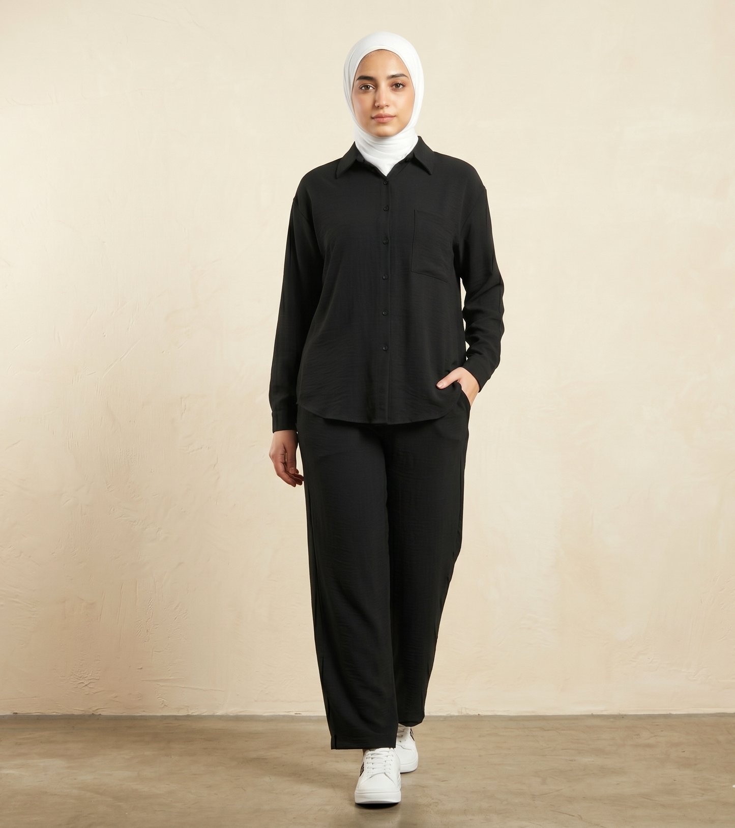 طقم قميص مريح ومنسوج وبنطلون واسع الساقين